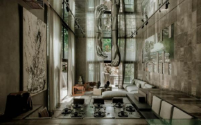 Barneys NY Silver Residence with Pool
